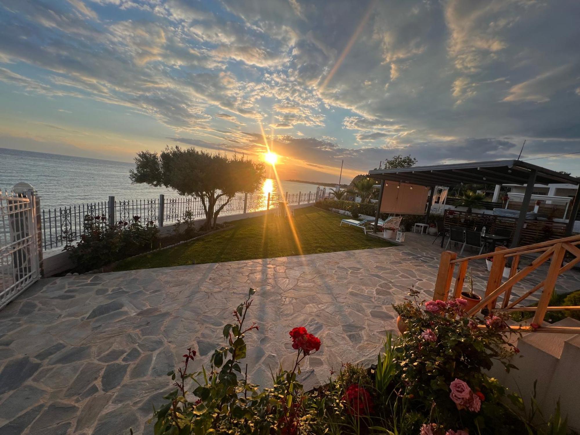 Beachfront Villa Athina Vergia Luaran gambar
